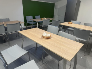 Офисные столы Техно в качестве столовых столов